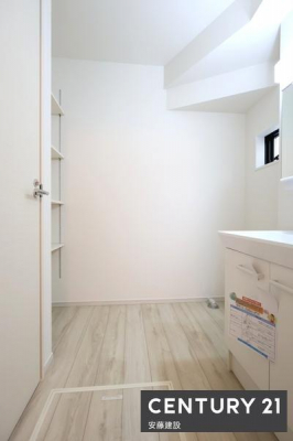 ʑEʏ@y@ʏ@/@Washroom@z
gxx̂₷Ɨʉϑ䊮̐ʏ