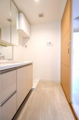 ʑEʏ@y@ʏ@/@Washroom@z
gxx̂₷Ɨʉϑ䊮̐ʏ