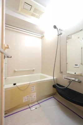 @y@@/@Bathroom@z
Ǝ̃oX^C߂Ȑ闁
g[@Ă芷C₷A~͉ߓxȉxh܂