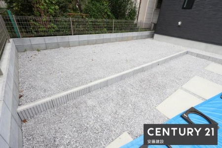 @y@@/@Garden@z
u₨ƂĂpłXy[X