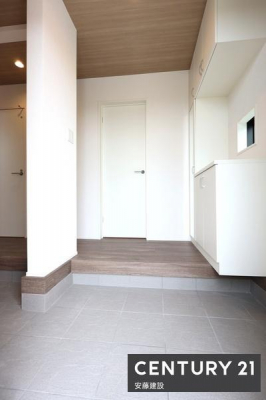 ց@y@ց@/@entrance@z
Ƃ邢ւ́AAEqSn悭}Ă܂
V[Y{bNX