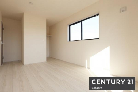 �Q���@�y�@�Q��+WIC�@/�@7.5���@�z
������o���R�j�[�ɖʂ��Ė��邭���������ȐQ���I
���D�݂̉Ƌ��u���ăz�e�����C�N�ȋ�Ԃ��y���߂܂�