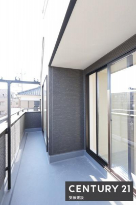 �o���R�j�[�@�y�@�o���R�j�[�@/�@Balcony�@�z
2��������o���\�ȓ�����o���R�j�[�I
�����Ղ�̓������𗁂тĐ��󕨂��������芣���܂�