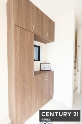 ���[�@�V���[�Y�{�b�N�X