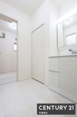 ���ʑ�E���ʏ��@�y�@���ʏ�+���l���Ɂ@/�@Washroom�@�z
������������ʏ��͖Z���������X�g���X�t���[�ɐg�x�x�ł������ȋ��
�^�I������ʗp�i�Ȃǂ����[�ł��郊�l���Ɋ����I