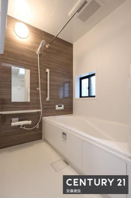 @y@@/@Bathroom@z
Ղ̂ɂZꂻȁA闁łB
zXN[ĂAJ̓ł\