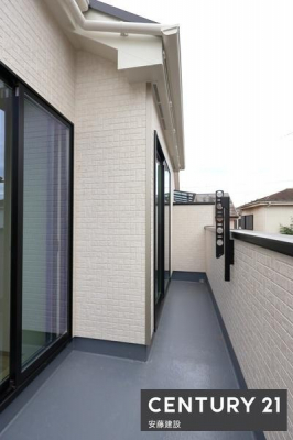 oRj[@y@oRj[@/@Balcony@z
2o\ȓ쐼oRj[I
Ղ̓𗁂тĐ󕨂芣܂