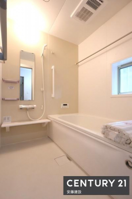 @y@@/@Bathroom@z
̔߂̐Sn悢oX^C
zXN[ĂAJ̓ł\