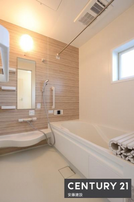 @y@@/@Bathroom@z
zê悤ȏ㎿ȃfUC̃VXeoX
g[@Ă芷C₷A~͉ߓxȉxh܂