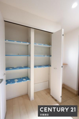 [@y@V[Y{bNX@z
U炩肪ȌւXbLƂł[