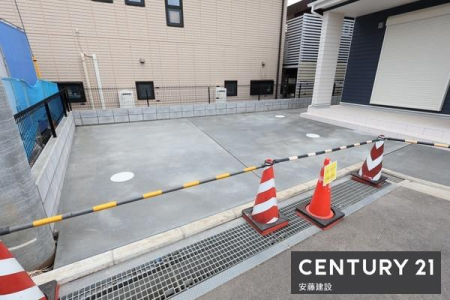 ���ԏ�@�y�@���ԏ�@/�@parking�@�z
����1��\�ȃX�y�[�X