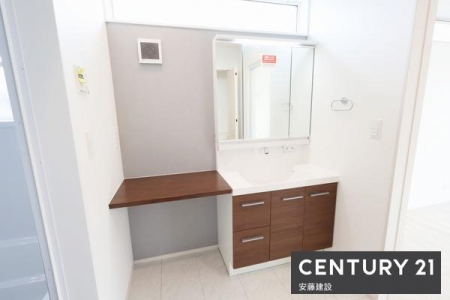 ���ʑ�E���ʏ��@�y�@���ʏ��@/�@Washroom�@�z
�g�x�x�̂��₷���Ɨ����ʉ��ϑ�
���͎g������̗ǂ��J�E���^�[�����I
