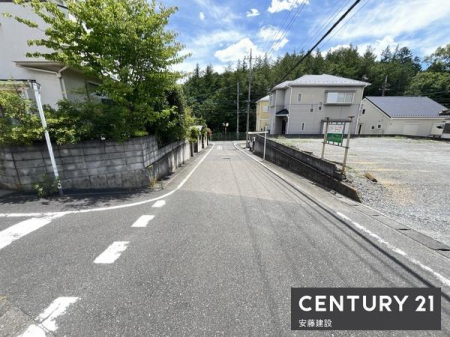 OʓH܂ތnʐ^@y@OʓH@z
쑤6