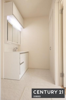 ���ʑ�E���ʏ��@�y�@���ʏ��@/�@Washroom�@�z
������������ʏ��́A�Z���������X�g���X�t���[�ɐg�x�x�ł������ȋ��
���l���Ɋ���