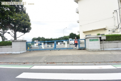 ���ӊ��@�y���w�Z�z����s���ዷ���w�Z�F909m