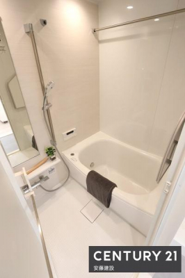 @y@@/@Bathroom@z
̔߂̐Sn悢oX^C
zXN[ĂAJ̓ł\