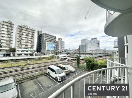 oRj[@y@oRj[@/@Balcony@z
kɃvCx[goRj[