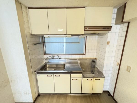 Lb`@y@Lb`@/@Kitchen@z
ɏWłƗ^Lb`
