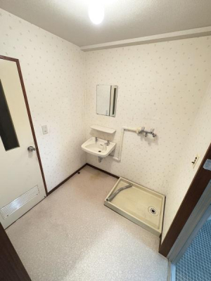 ʑEʏ@y@Eߏ@/@Washroom@z
邭Ƃ肠L̐ʏ
