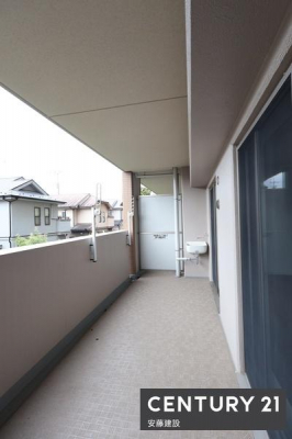 oRj[@y@oRj[@/@Balcony@z
}ȉJ̓SȉtoRj[