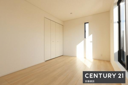 �Q���@�y�@�Q���@/�@7���@�z
�o���R�j�[�ɖʂ��Ė��邭���������ȐQ���I
���D�݂̉Ƌ��u���ăz�e�����C�N�ȋ�Ԃ��y���߂܂�