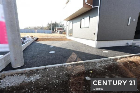 ���ԏ�@�y�@���ԏ�@/�@parking�@�z
����2��\�Ȓ��ԃX�y�[�X
���v�w���ꂼ��̂��Ԃ����Ƃ̑O�ɒ�߂邱�Ƃ��ł��܂�