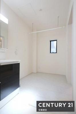 ʑEʏ@y@ʏ@/@Washroom@z
ʏ͖ZXgXt[ɐgxxłȋ
Ƃ肠LɎtŁAJ̓SĐł܂