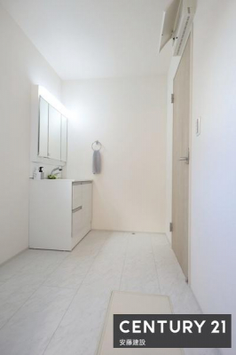 ���ʑ�E���ʏ��@�y�@���ʏ��@/�@Washroom�@�z
������������ʏ��͖Z���������X�g���X�t���[�ɐg�x�x�ł������ȋ��
���[�͂̂���O�ʋ��Ɨ����ʑ䊮���I