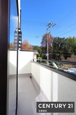 �o���R�j�[�@�y�@�o���R�j�[�@/�@Balcony�@�z
2��������o���\�ȓ쓌�����o���R�j�[�I
�����Ղ�̓������𗁂тĐ��󕨂��������芣���܂�