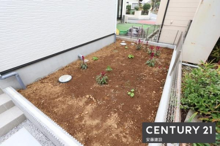 @y@@/@Garden@z
Ƃ낪ƃK[fjOƒ؉ȂǊy݂L܂I