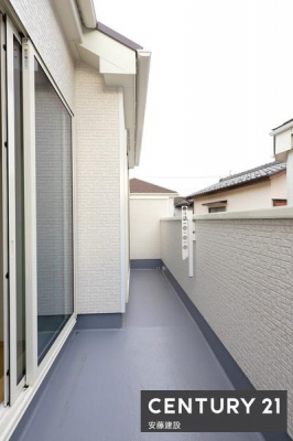 �o���R�j�[�@�y�@�o���R�j�[�@/�@Balcony�@�z
2��������o���\�ȓ쓌�����o���R�j�[�I
�����Ղ�̓������𗁂тĐ��󕨂��������芣���܂�