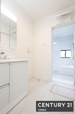 ���ʑ�E���ʏ��@�y�@���ʏ��@/�@Washroom�@�z
������������ʏ�
����������[�ł���Ɨ����ʉ��ϑ䊮���I