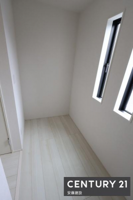 ���r���O�ȊO�̋����@�y�@�t���[�X�y�[�X�@/�@2.25���@�z
2�K�z�[���Ƀt���[�X�y�[�X�����I
�t�@�~���[�N���[�N��e�����[�N�p�Ƃ��Ă����p�ł��ĕ֗��ł��I