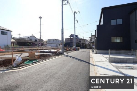 �O�ʓ��H�܂ތ��n�ʐ^�@�y�@�O�ʓ��H�@�z
�k����4.5���ʒu�w�蓹�H