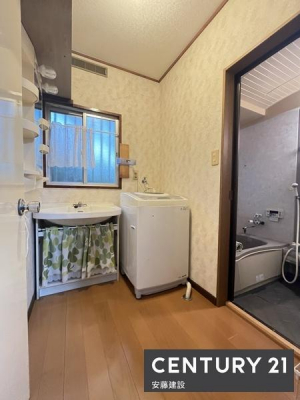 ʑEʏ@y@ʏ@/@Washroom@z
邭Ƃ肠L̐ʏ
