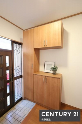 ���[�@�y�@�V���[�Y�{�b�N�X�@�z
�U�炩�肪���Ȍ��ւ���������Еt���V���[�Y�{�b�N�X����