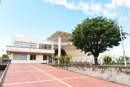 ӊ@y̑ʐ^zԎsZ^[F460m