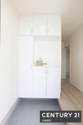 ���[�@�y�@�V���[�Y�{�b�N�X�@�z
�U�炩�肪���Ȍ��ւ���������Еt���V���[�Y�{�b�N�X����
����A�N�Z�T���[�A�ϗt�A������u���Ă������ȋ�Ԃ��y���߂܂��I