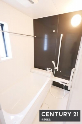 �����@�y�@�����@/�@Bathroom�@�z
�������Ǝ����̃o�X�^�C�����߂��������Ȑ��������闁��
�����g�[�����@��������Ă��芷�C���₷���A�~��͉ߓx�ȉ��x����h���܂�