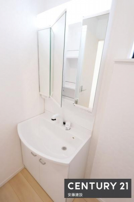 ���ʑ�E���ʏ��@�y�@�Ɨ����ʉ��ϑ�@�z
�O�ʋ��Ō��܂Őg�����Ȃ݃`�F�b�N���\�I
�������[�ł�������Ƃ�����Ԃ��ۂĂ܂�