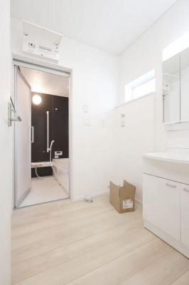 ���ʑ�E���ʏ��@�y�@���ʏ��@/�@Washroom�@�z
������������ʏ��͖Z���������X�g���X�t���[�ɐg�x�x�ł������ȋ��