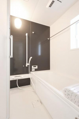 �����@�y�@�����@/�@Bathroom�@�z
�����Ղ�̂����ɂ������Z���ꂻ���Ȃ�Ƃ�̗���
�����g�[�����@��������Ă��芷�C���₷���A�~��͉ߓx�ȉ��x����h���܂�