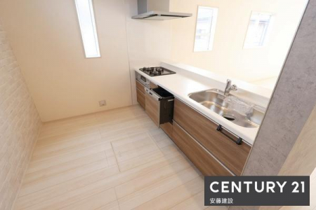 �L�b�`���@�y�@�L�b�`��+�H��@�@/�@Kitchen�@�z
�������̎󂯓n�����X���[�Y�ȑΖʎ��̃V�X�e���L�b�`���I
�①�ɁA�H��I��u���Ă������̎ז��ɂȂ�Ȃ���Ƃ�̋��
�Ǝ����Z�ɖ𗧂H��@�t��