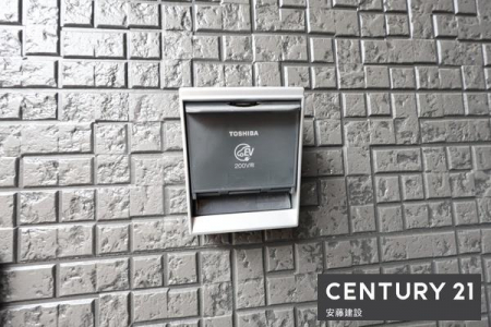 ���ԏ�@�y�@�ݔ��@�z
���ԏ��EV��p�R���Z���g����