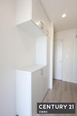 ���[�@�V���[�Y�{�b�N�X