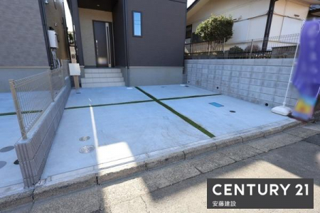 ���ԏ�@�y�@���ԏ�@/�@parking�@�z
����2��\�Ȓ��ԃX�y�[�X
���v�w���ꂼ��̂��Ԃ����Ƃ̑O�ɒ�߂邱�Ƃ��ł��܂�