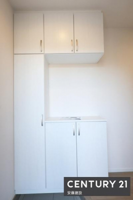 ���[�@�y�@�V���[�Y�{�b�N�X�@�z
�U�炩�肪���Ȍ��ւ���������Еt���V���[�Y�{�b�N�X����