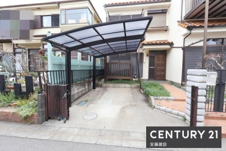 ���ԏ�@�y�@���ԏ�@/�@parking�@�z
����1��\�ȃX�y�[�X
�J�[�|�[�g����