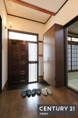 ���ց@�y�@���ց@/�@entrance�@�z
�Z�ސl�𖈓�������}�������A�������������͋C�̌���
