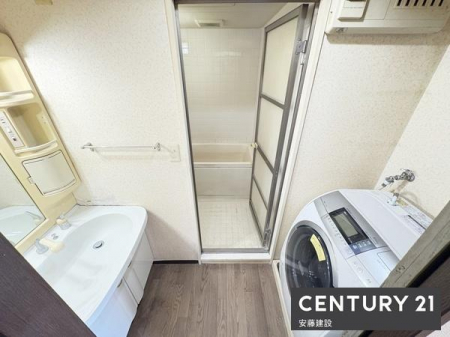 ʑEʏ@y@ʏ@/@Washroom@z
ʏ͖ZXgXt[ɐgxxłȋ
[͂̂OʋƗʑ䊮I